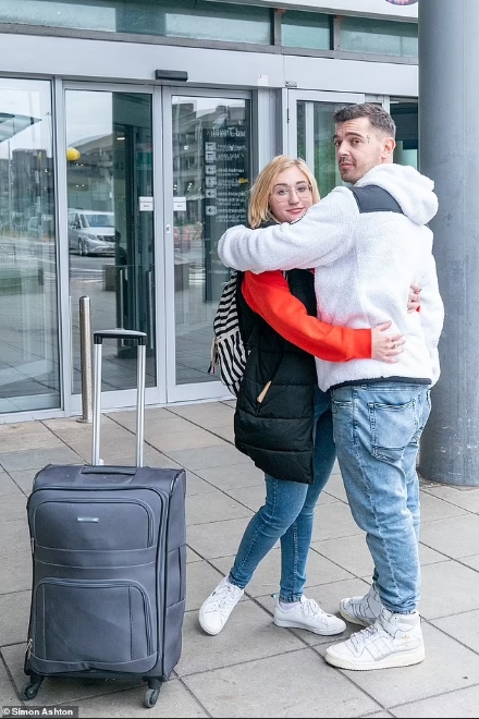 &quot;Жертва любовного трикутника&quot; Софія Каркадим повернулася з Англії до України. Дівчина весь час плаче